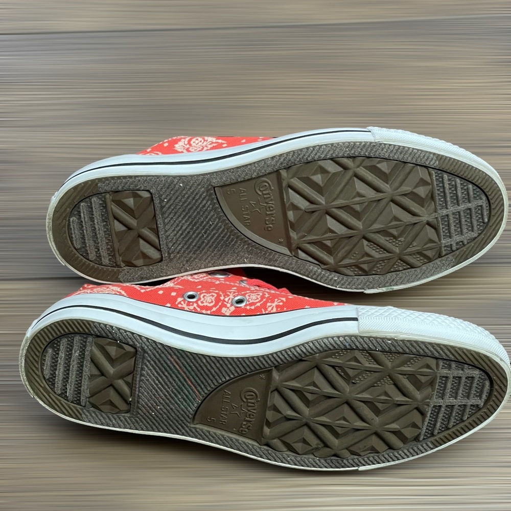 CONVERSE CTAS Low Top  Sneakers • Size 7 • Women - Picture 8 of 10